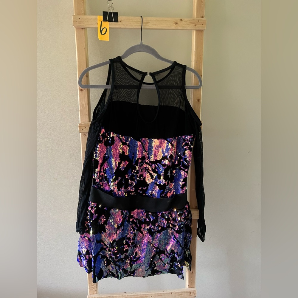 Dance costumes - Picture 8 of 14